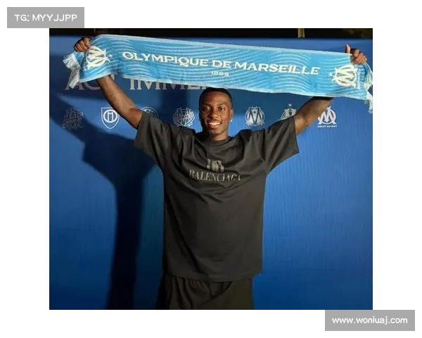 小维阿黎明时离开尤文训练营以租后买方式加盟马赛迪马